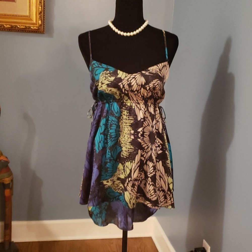 Dress - Picture 4 of 4